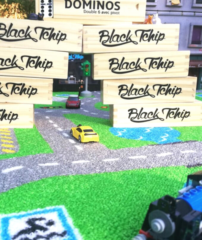 DOMINOS